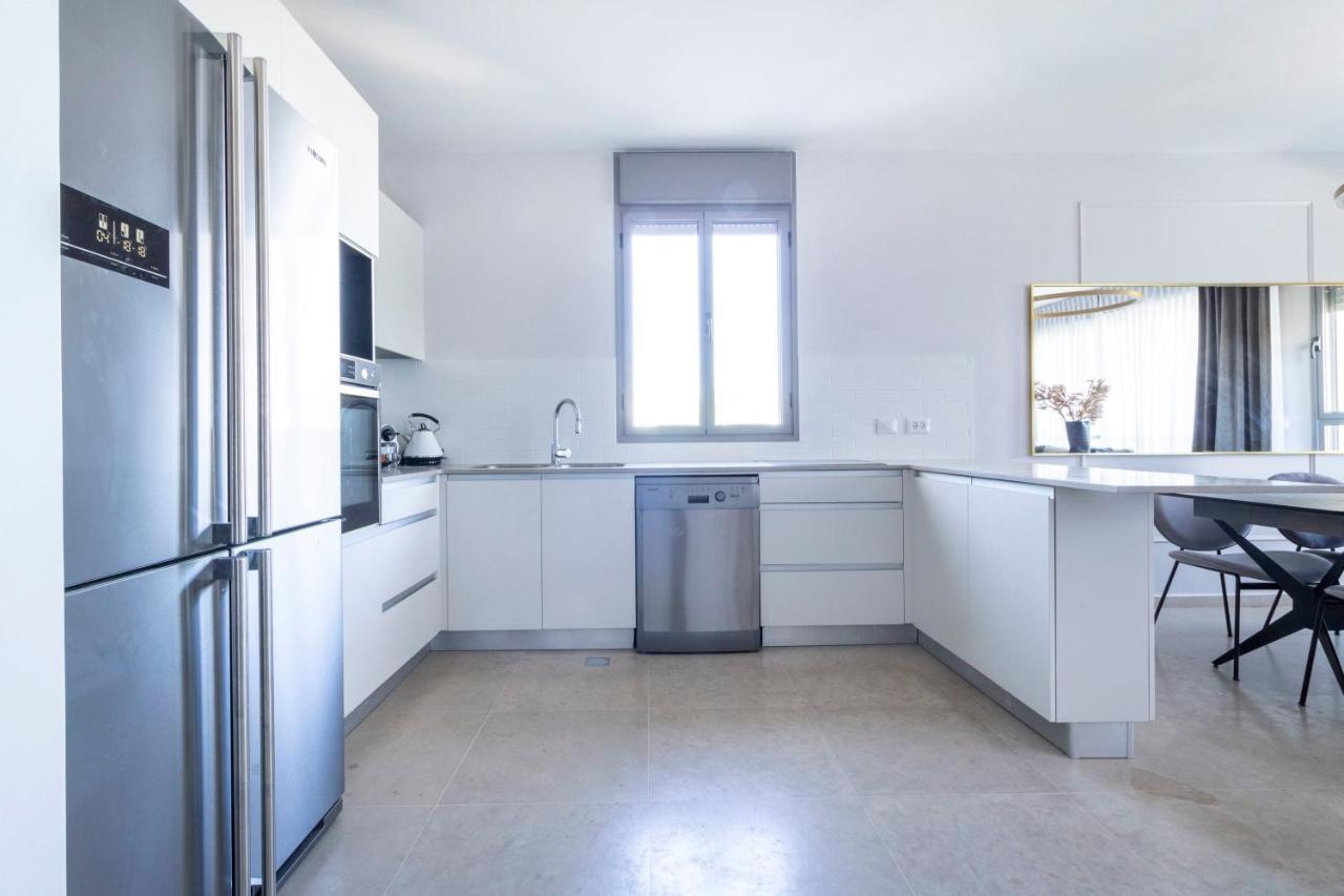 The Haneviim Suites - Isrentals Jerusalem Eksteriør billede